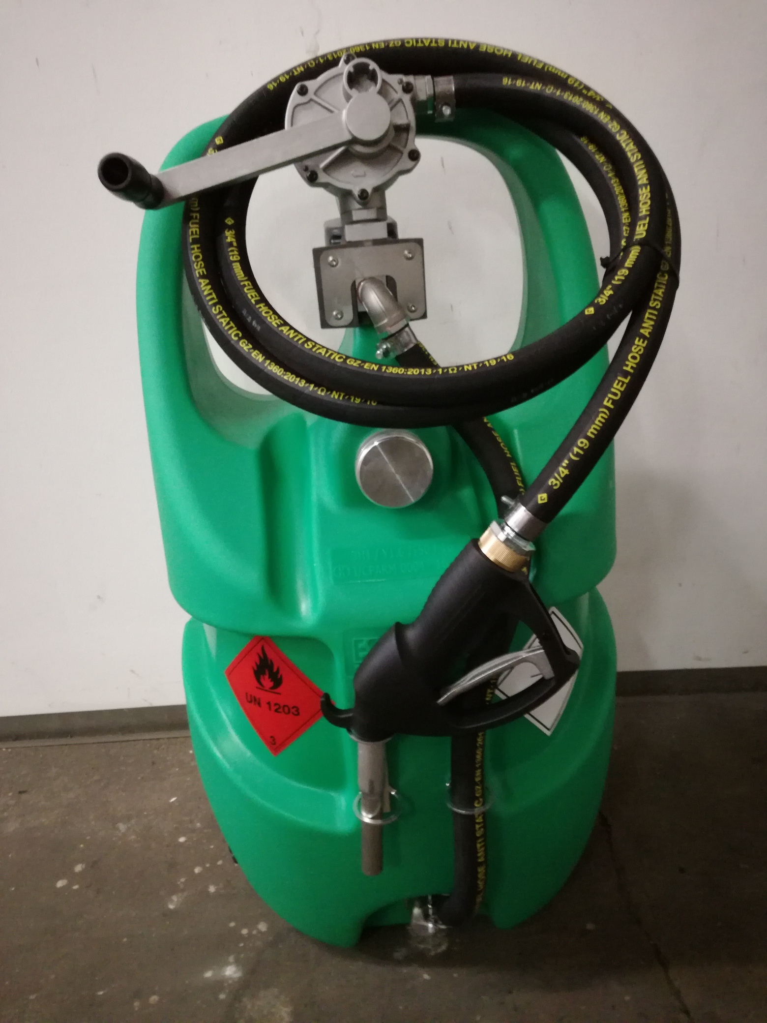 Benzintank Kunststoff, 110 Liter, Handpumpe, manueller Zapfhahn
